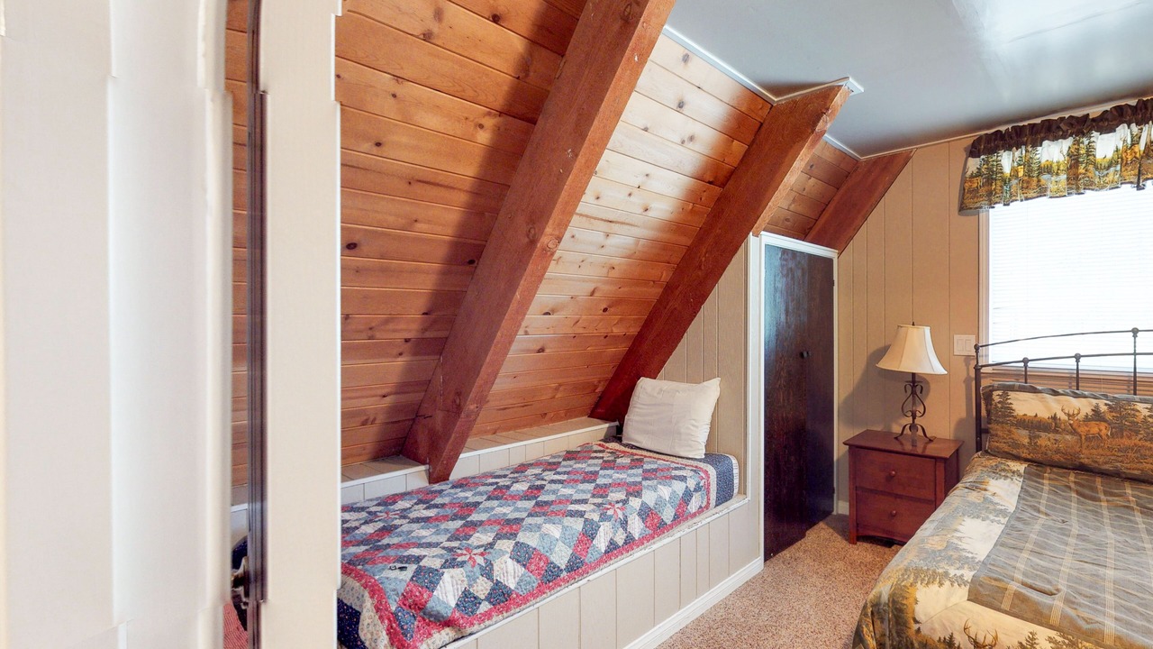 Photo of Bedroom in Shaver Lake