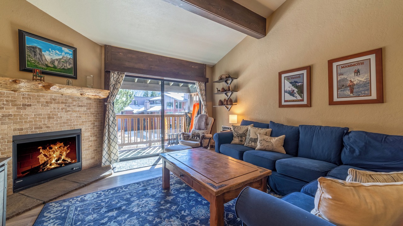 Photo of Livingroom in Mammoth Lakes