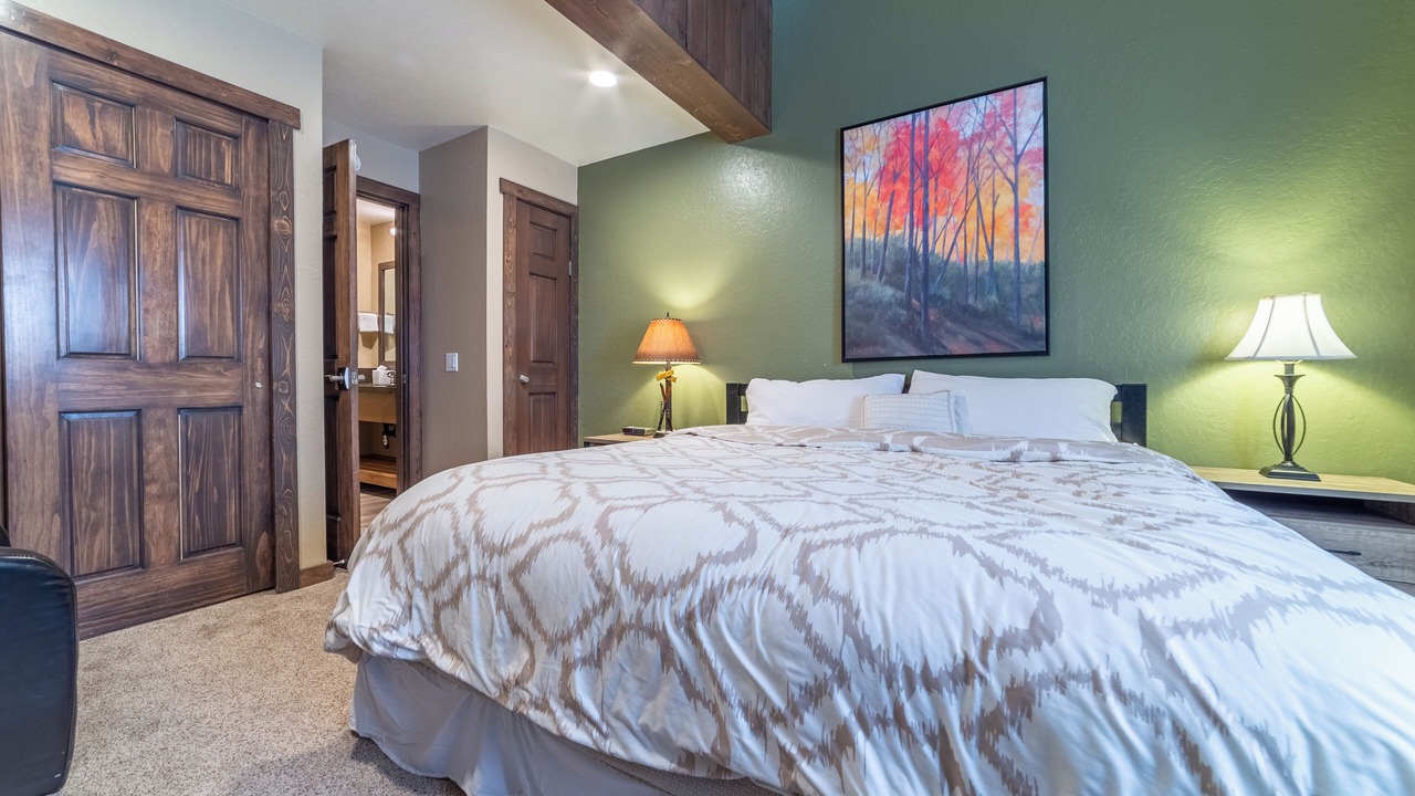 Photo of Bedroom in Mammoth Lakes
