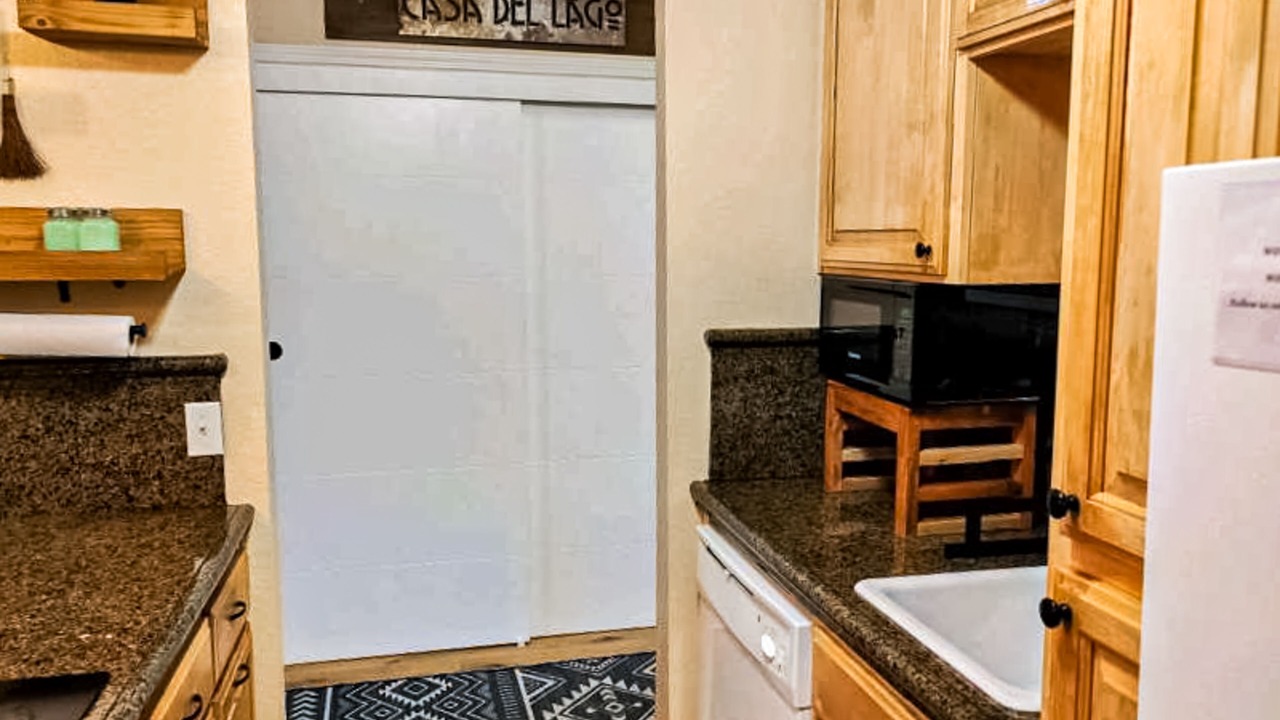 Photo of Kitchen in Shaver Lake
