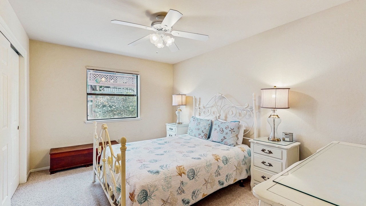 Photo of Bedroom in Groveland