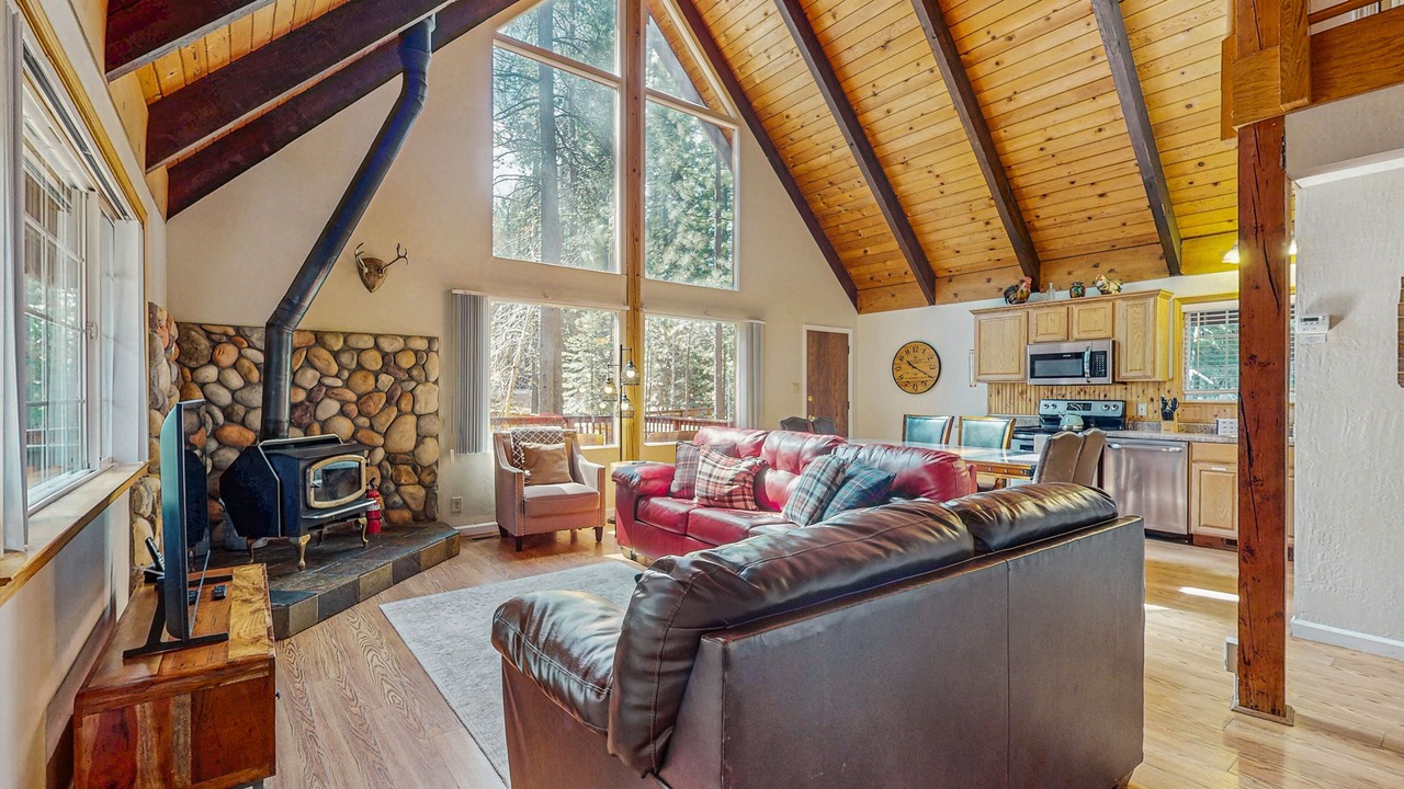Photo of Livingroom in Pioneer Trail