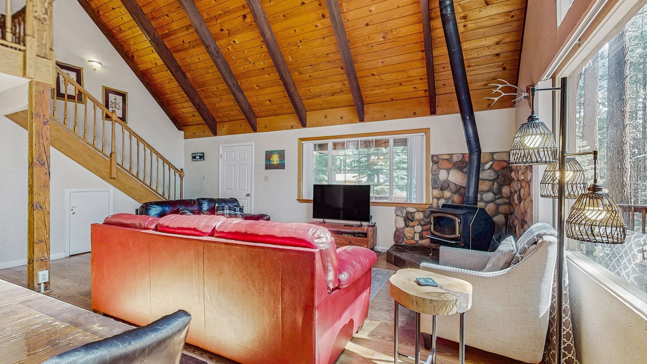 Photo of Livingroom in Pioneer Trail