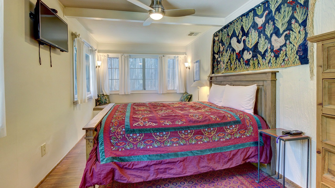 Photo of Bedroom in Idyllwild