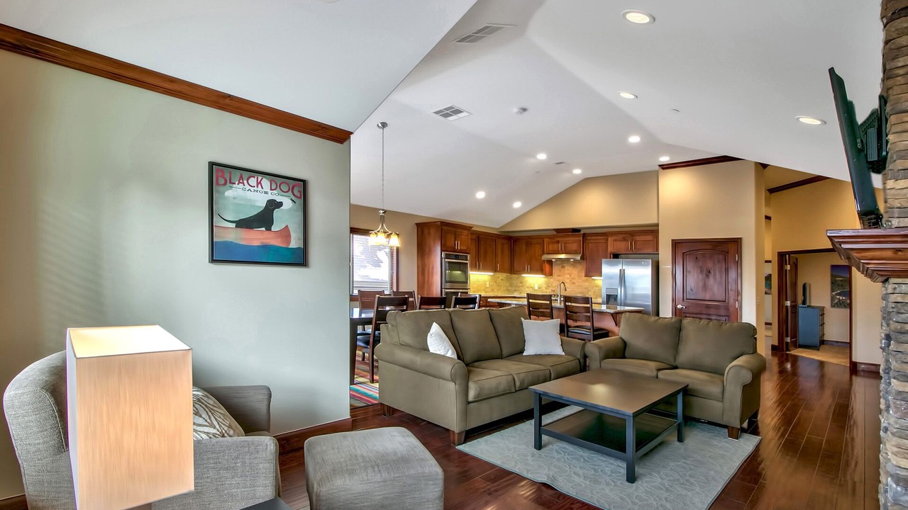 Photo of Bedroom in Tahoe Meadows
