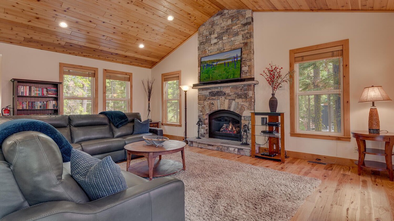 Photo of Livingroom in Tahoe Woods