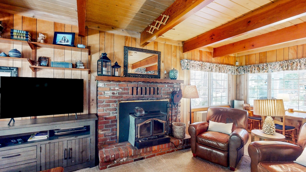 Photo of Livingroom in Musick Ridge
