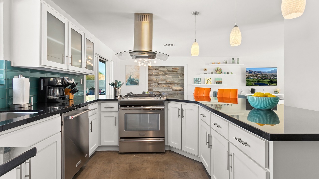 Photo of Kitchen in Racquet Club Estates