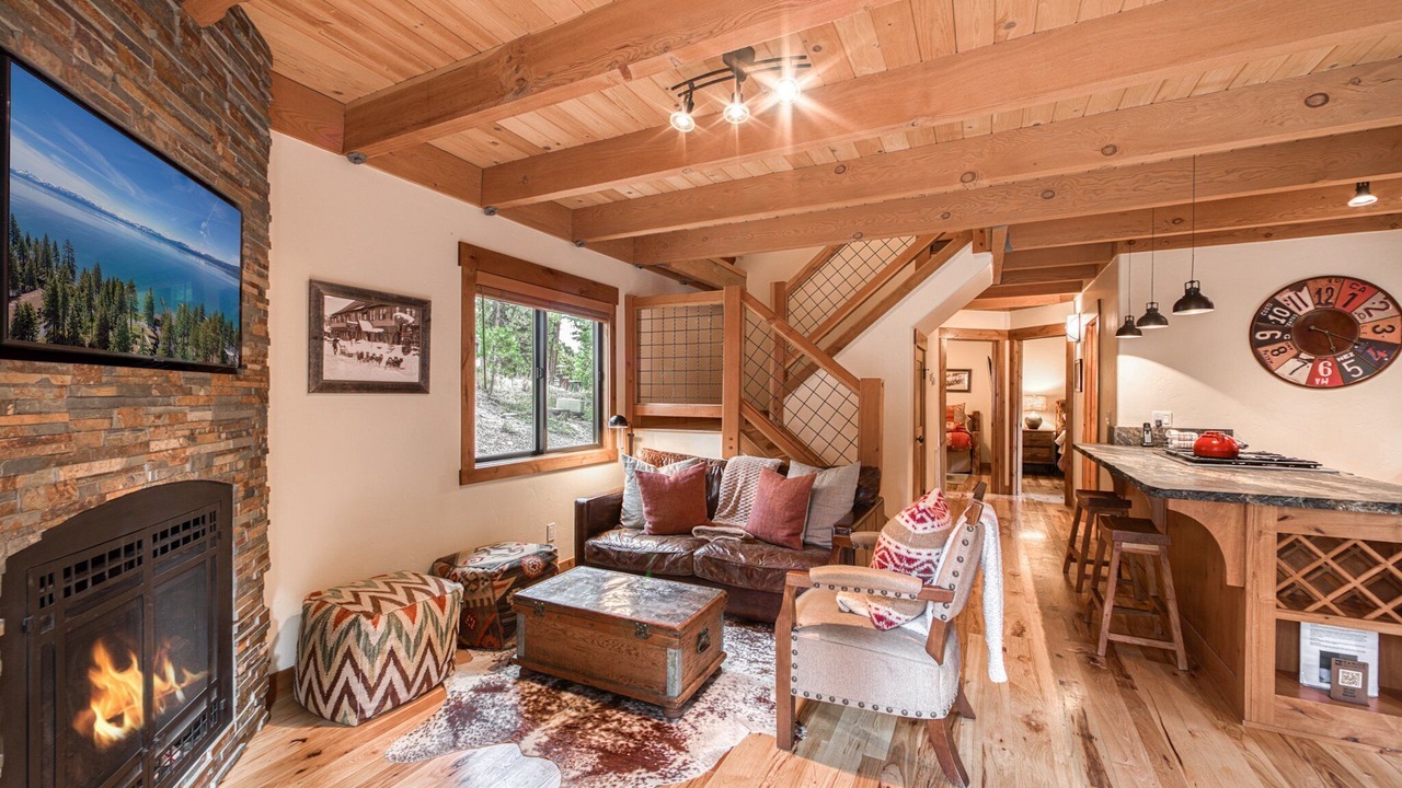 Photo of Livingroom in Kingswood Estates