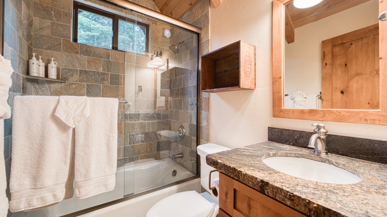 Photo of Bathroom in Kingswood Estates