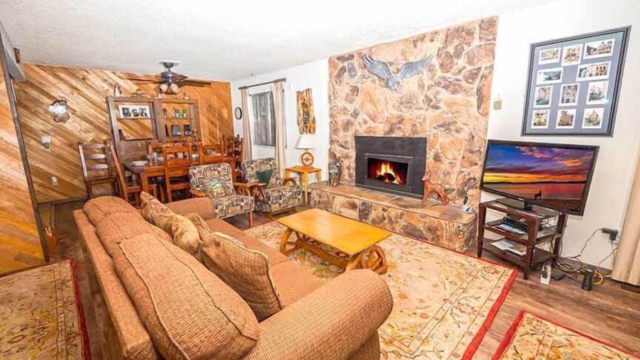 Photo of Livingroom in Al Tahoe