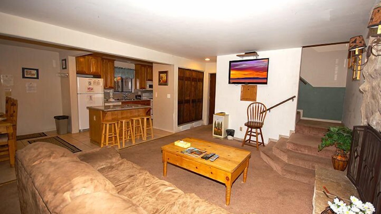 Photo of Livingroom in Montgomery Estates