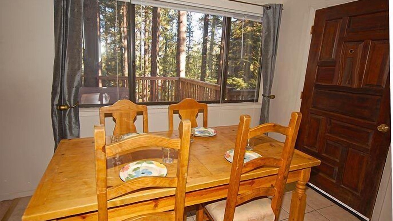 Photo of Livingroom in Montgomery Estates