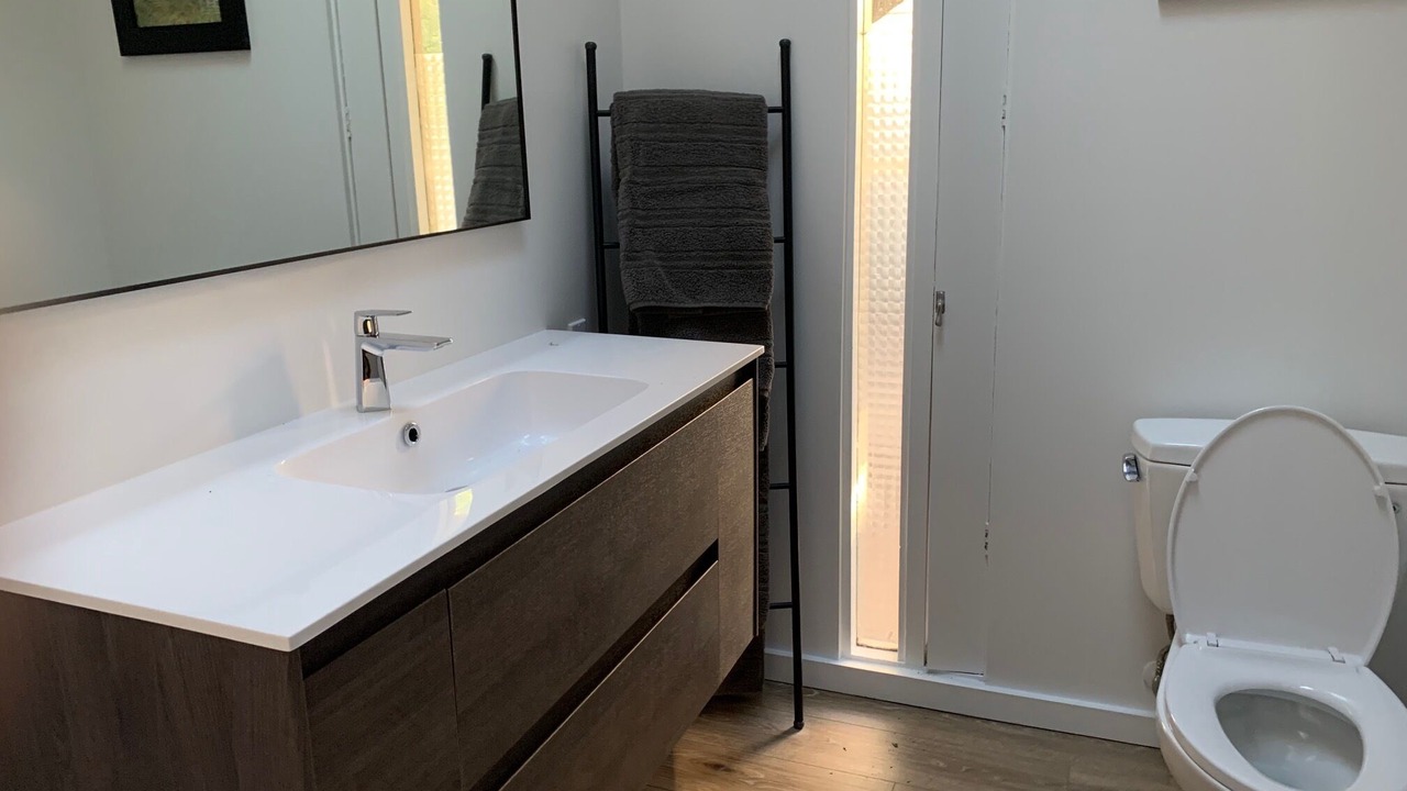 Photo of Bathroom in Eldridge