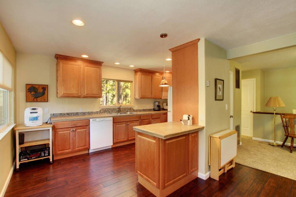 Photo of Kitchen in Black Bart