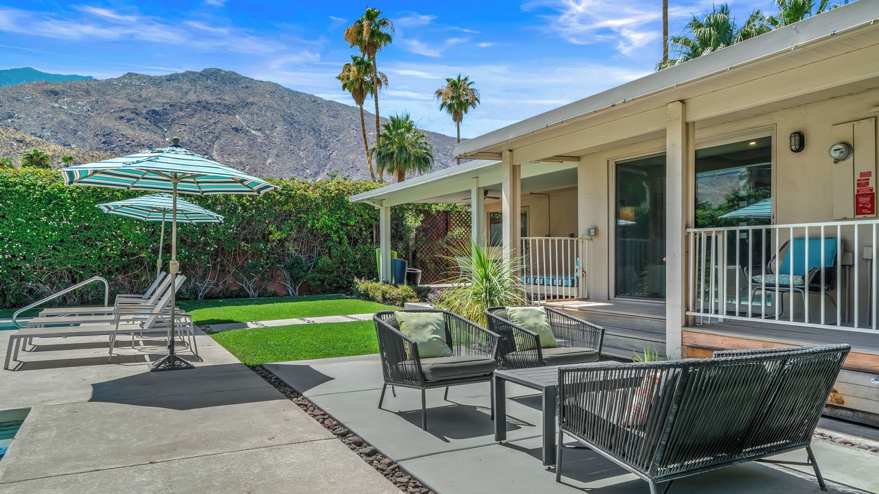 Photo of Patio Balcony in Tahquitz River Estates