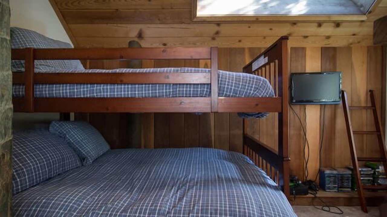 Photo of Bedroom in Alpine Meadows