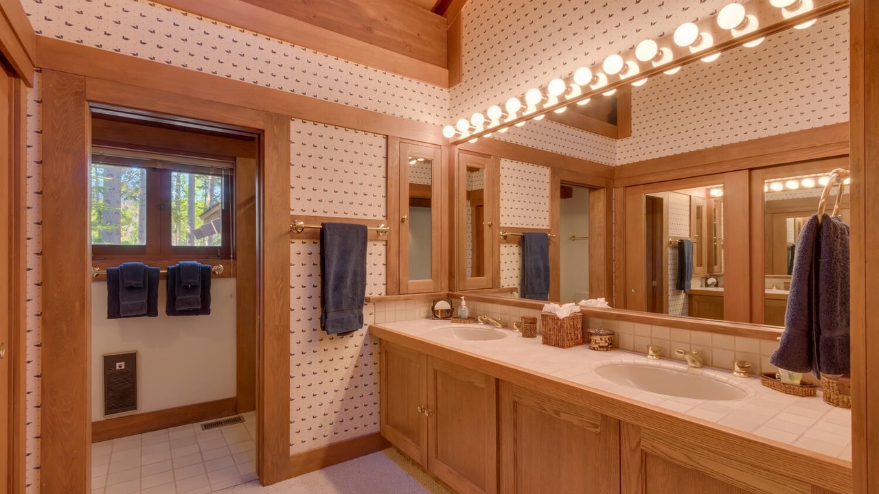 Photo of Bathroom in Tahoe City