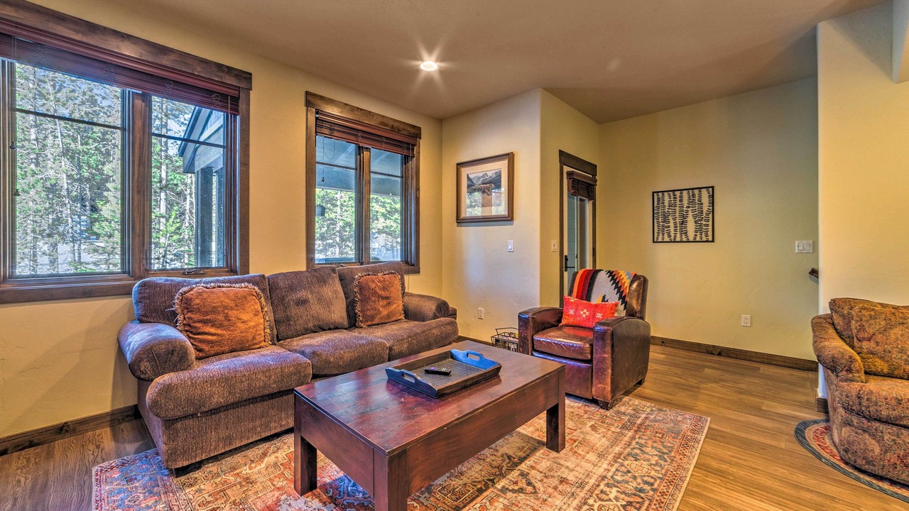 Photo of Livingroom in Woodwinds