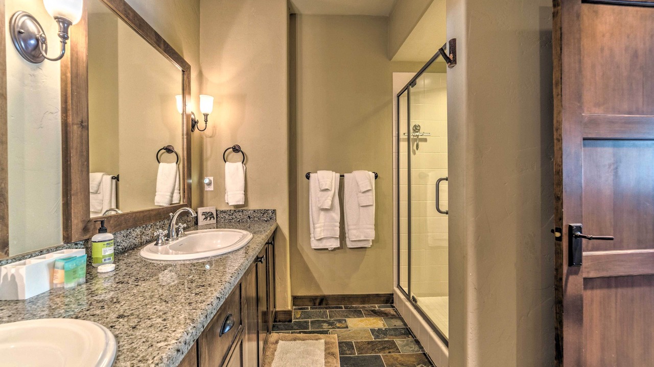 Photo of Bathroom in Woodwinds