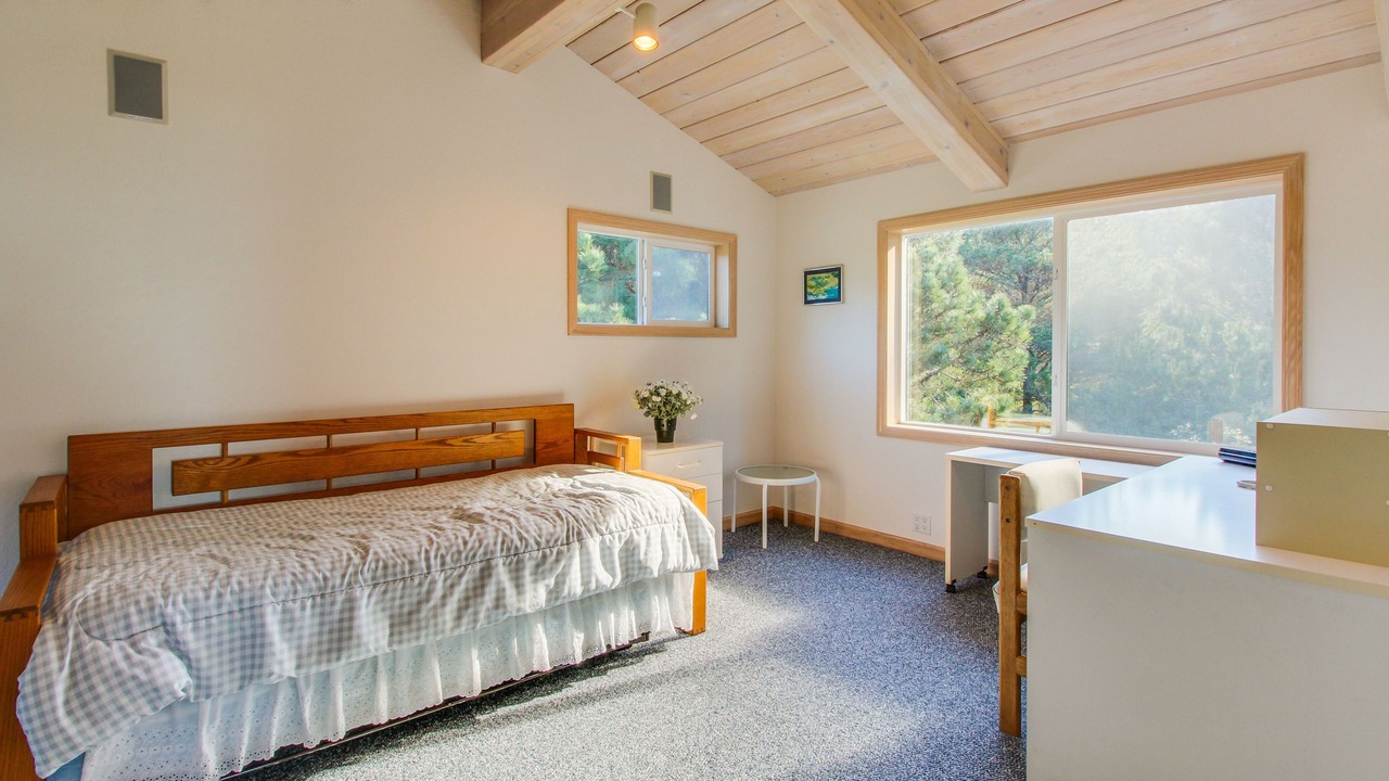 Photo of Bedroom in Sea Ranch