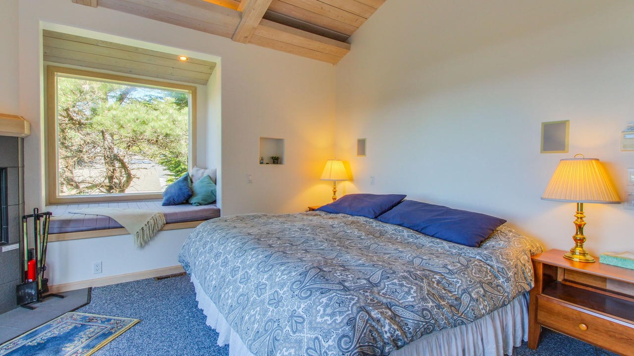 Photo of Bedroom in Sea Ranch