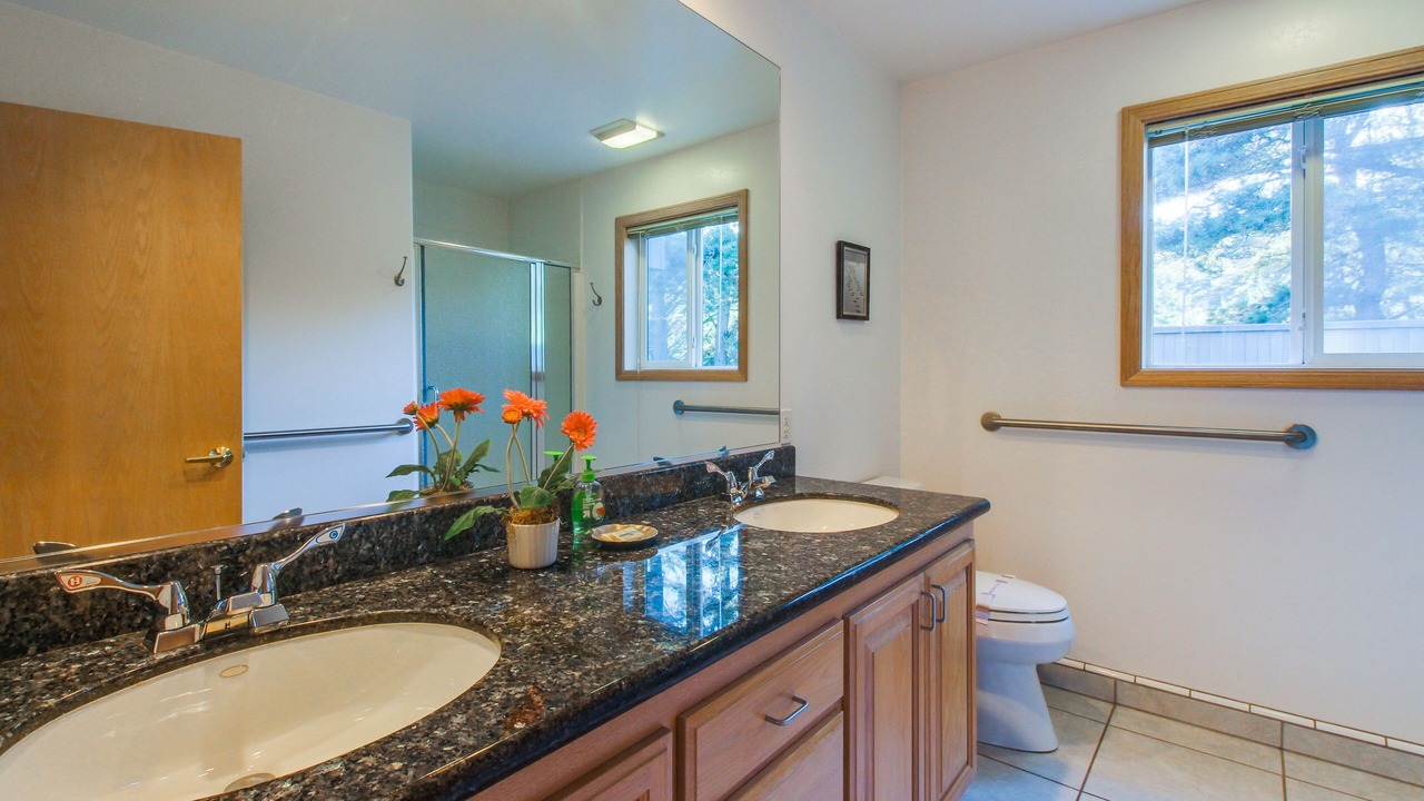 Photo of Bathroom in Sea Ranch
