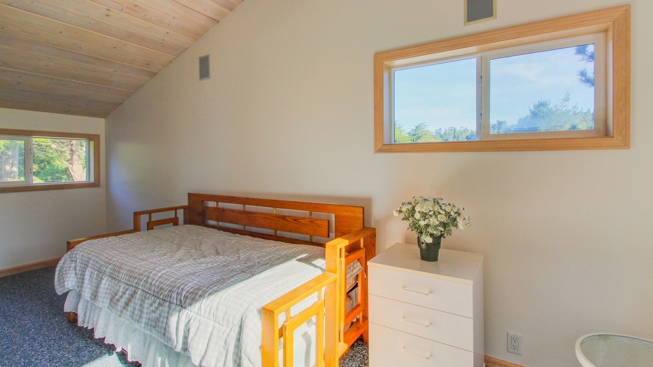 Photo of Bedroom in Sea Ranch