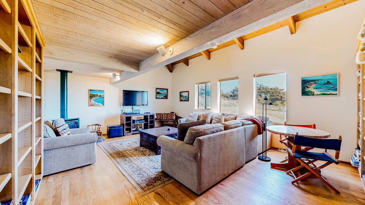 Photo of Livingroom in Sea Ranch