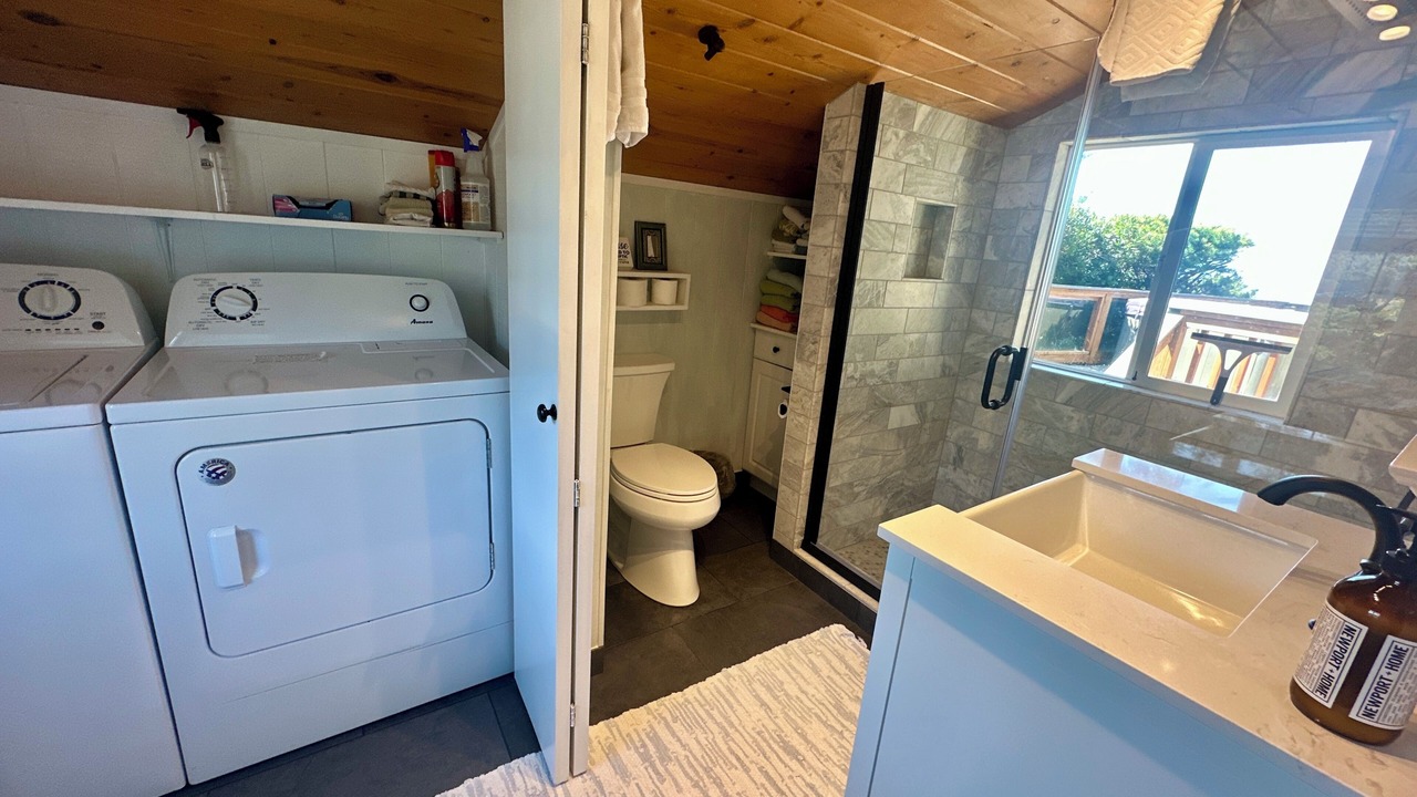 Photo of Bathroom in Sandpiper Village