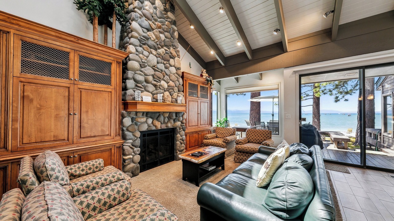Photo of Livingroom in South Lake Tahoe