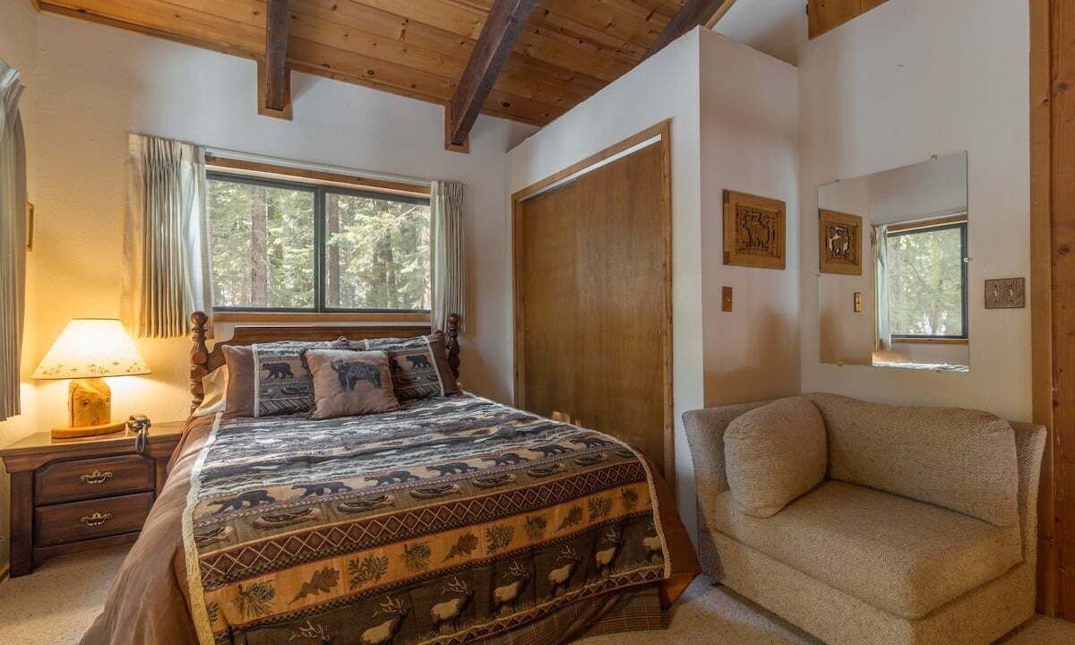 Photo of Others in Tahoe Pines