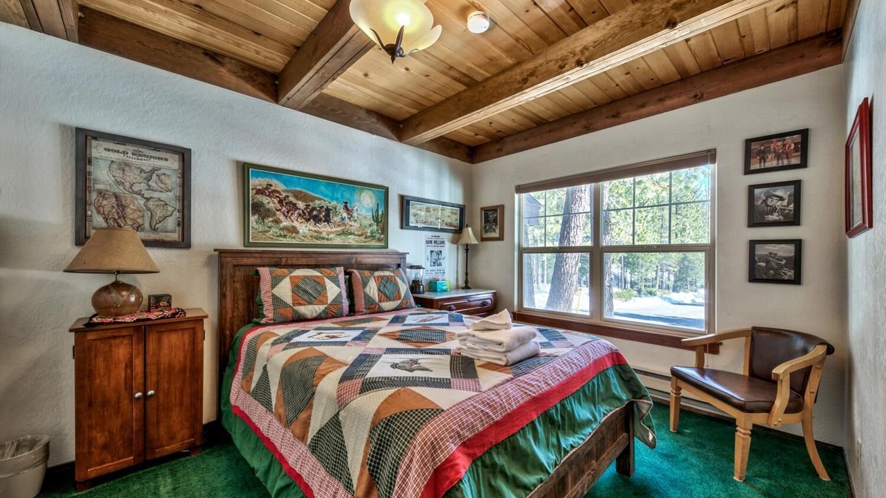 Photo of Bedroom in North Upper Truckee