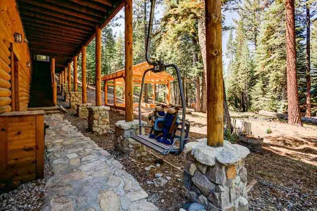 Photo of Others in Pioneer Trail