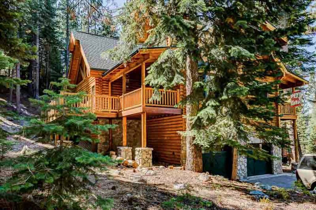 Photo of Outdoor in Pioneer Trail