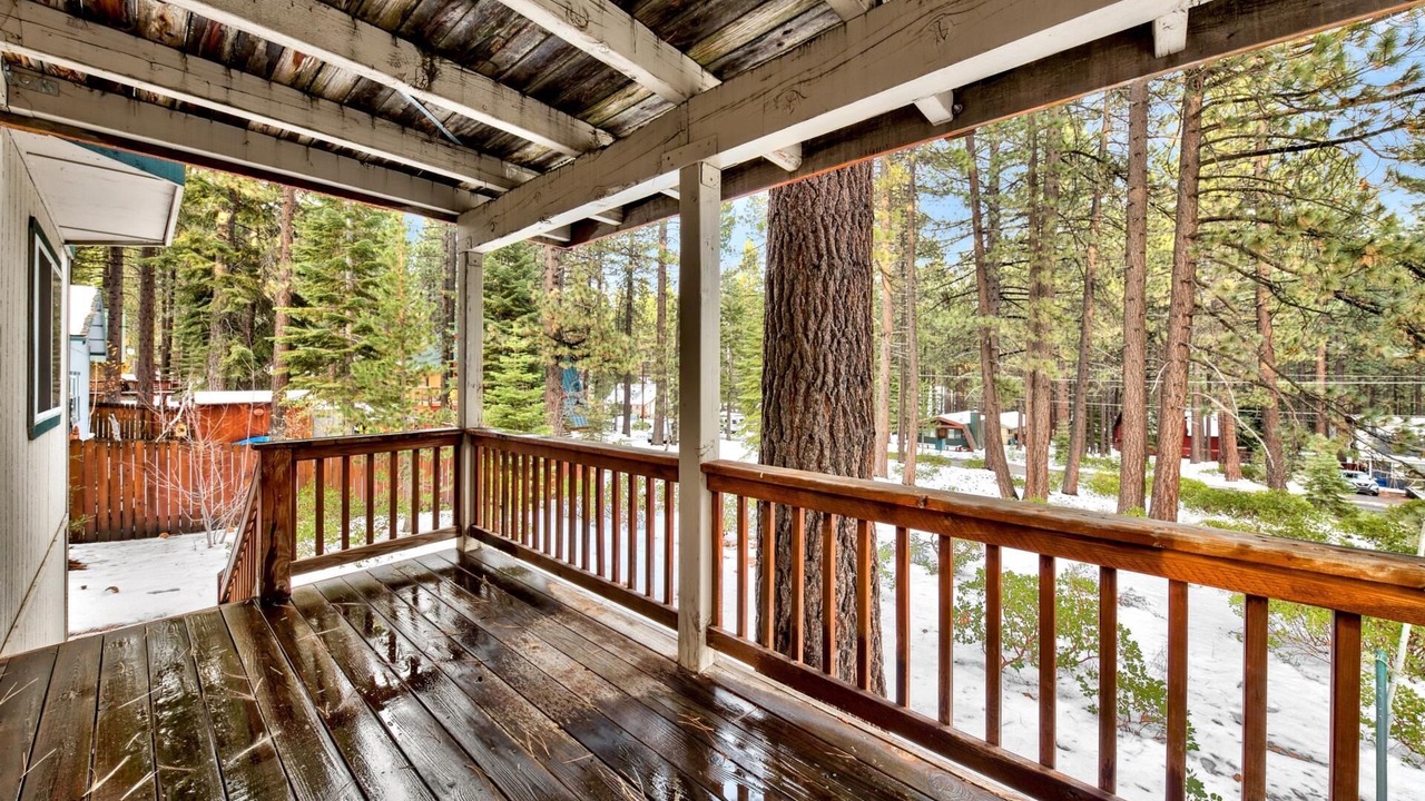 Photo of Patio Balcony in Pioneer Trail