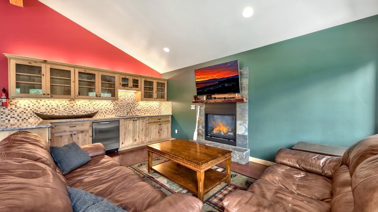 Photo of Livingroom in Tahoe Keys