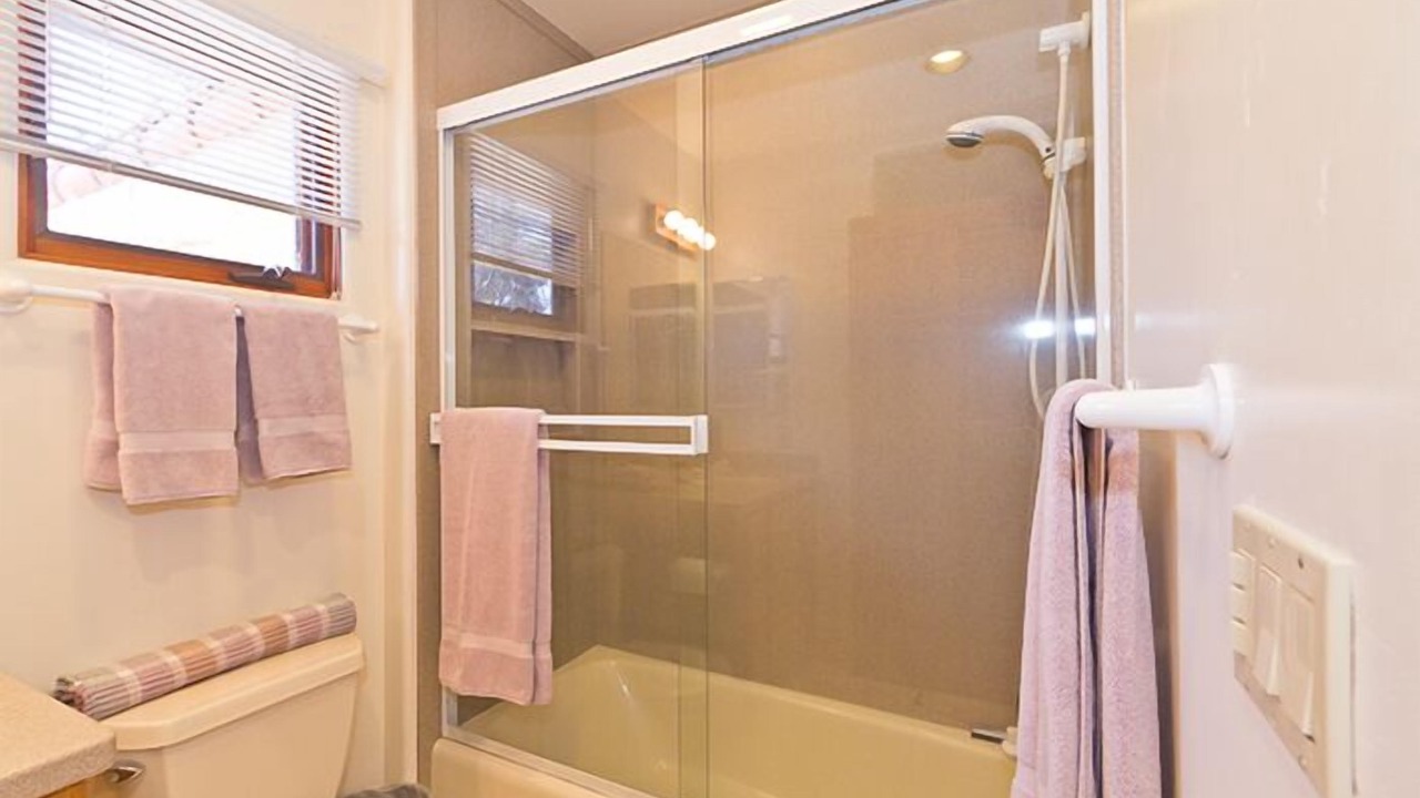 Photo of Bathroom in Toro Canyon