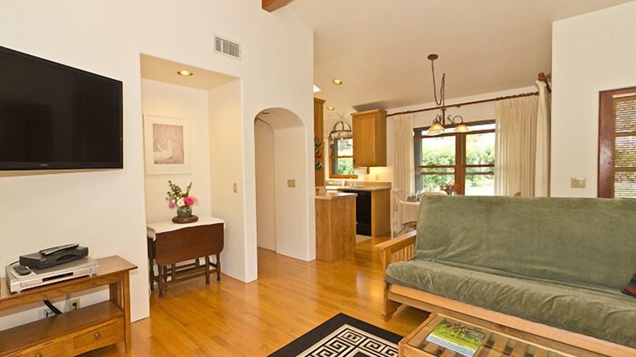 Photo of Livingroom in Toro Canyon