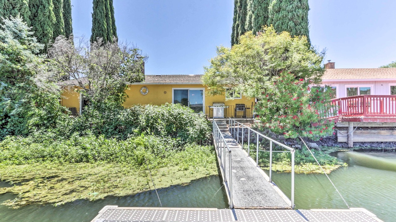 Photo of Outdoor in Clear Lake