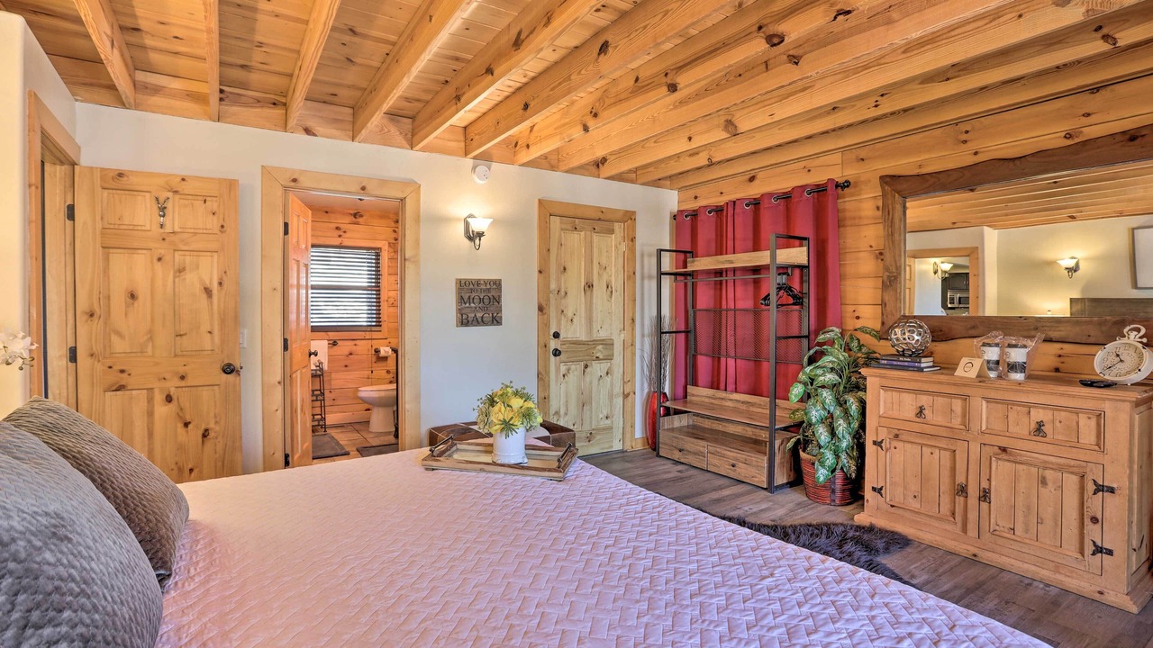 Photo of Bedroom in Moonridge