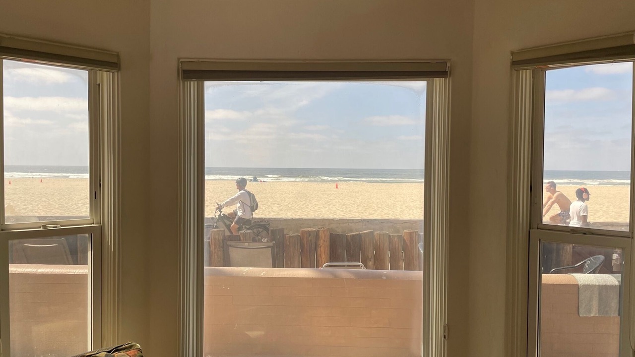 Photo of Bedroom in South Mission Beach