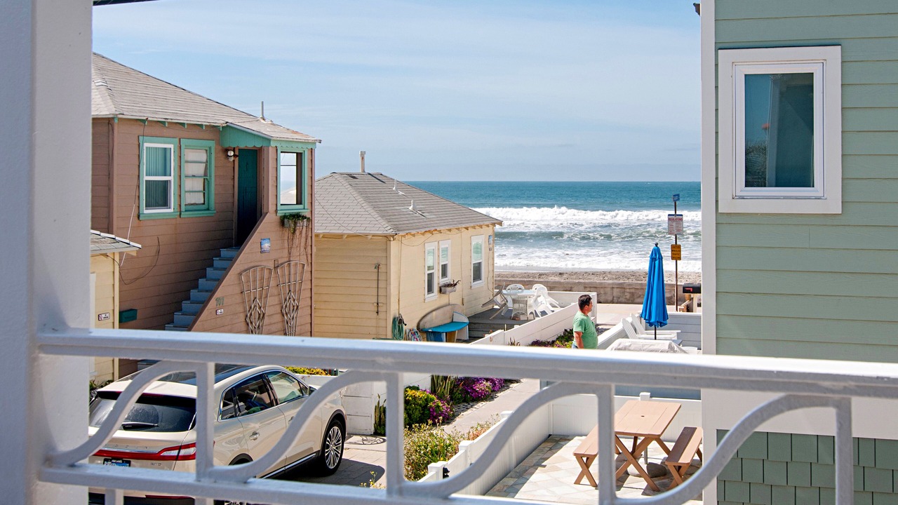 Photo of Patio Balcony in Mission Beach