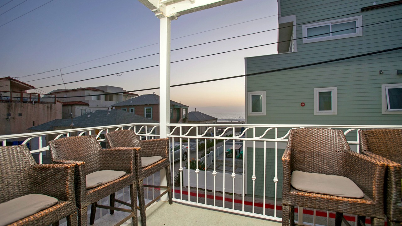 Photo of Patio Balcony in Mission Beach