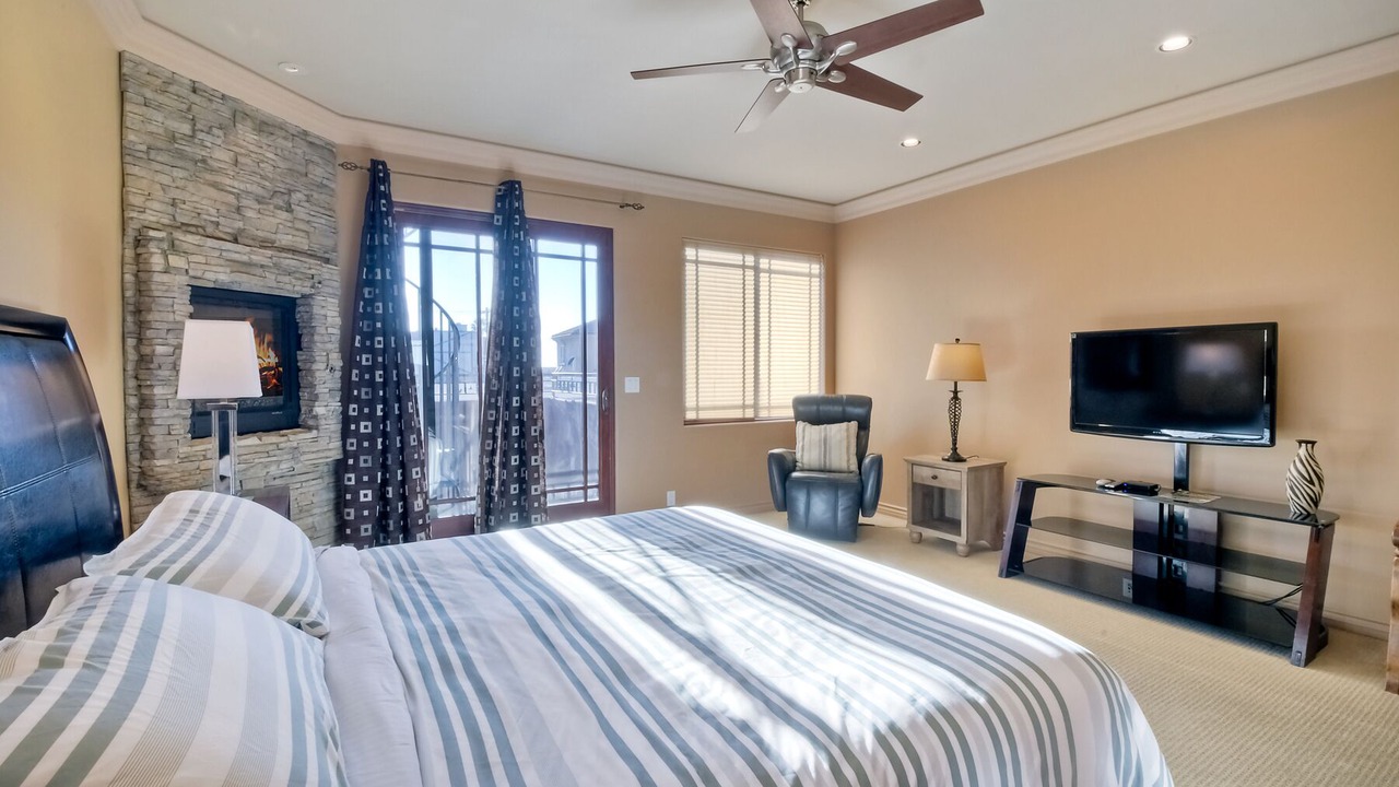 Photo of Livingroom in Carlsbad Village