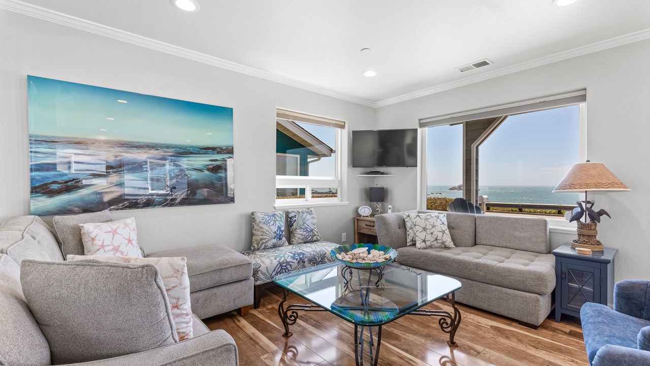 Photo of Livingroom in Crescent City North