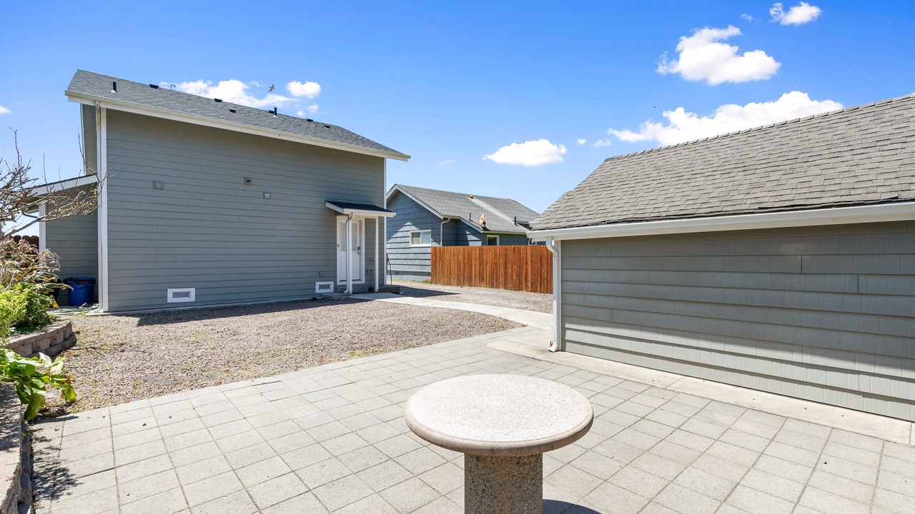 Photo of Patio Balcony in Crescent City North