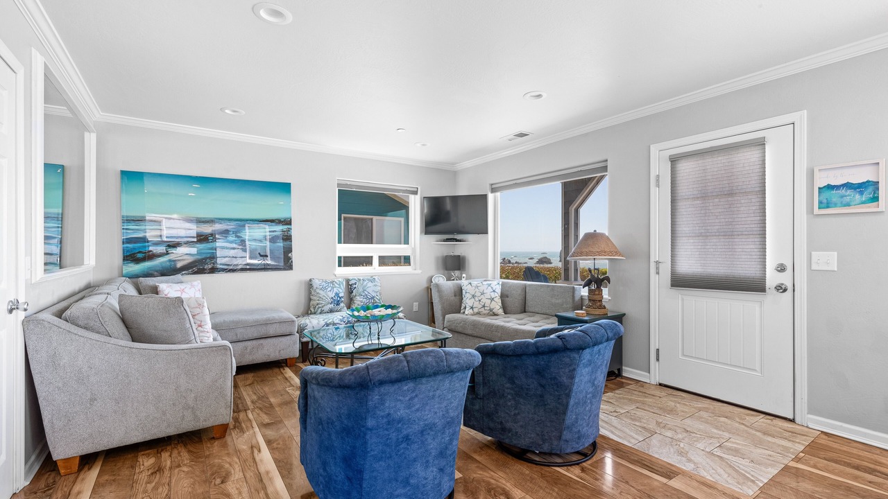 Photo of Livingroom in Crescent City North