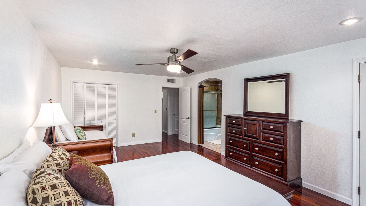 Photo of Bedroom in Three Rivers
