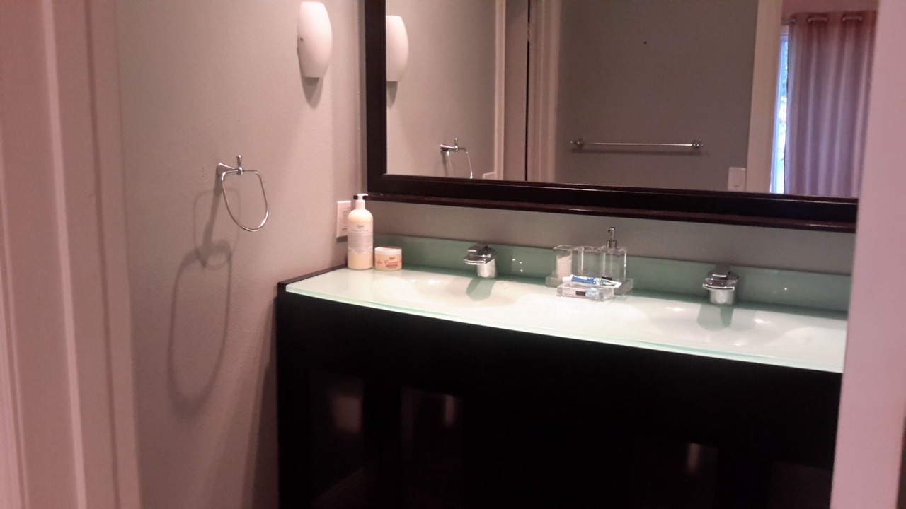 Photo of Bathroom in Araby